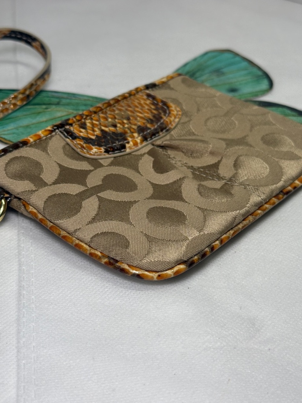 EUC Coach Tan Signature Wristlet with Snakeskin Trim Khaki Signature C Canvas - Picture 8 of 12